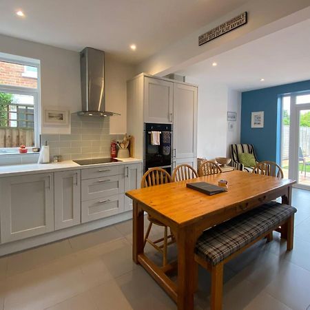 Charming 3 Bed House And Garden, Pet Friendly Βίλα Μπόρνμουθ Εξωτερικό φωτογραφία
