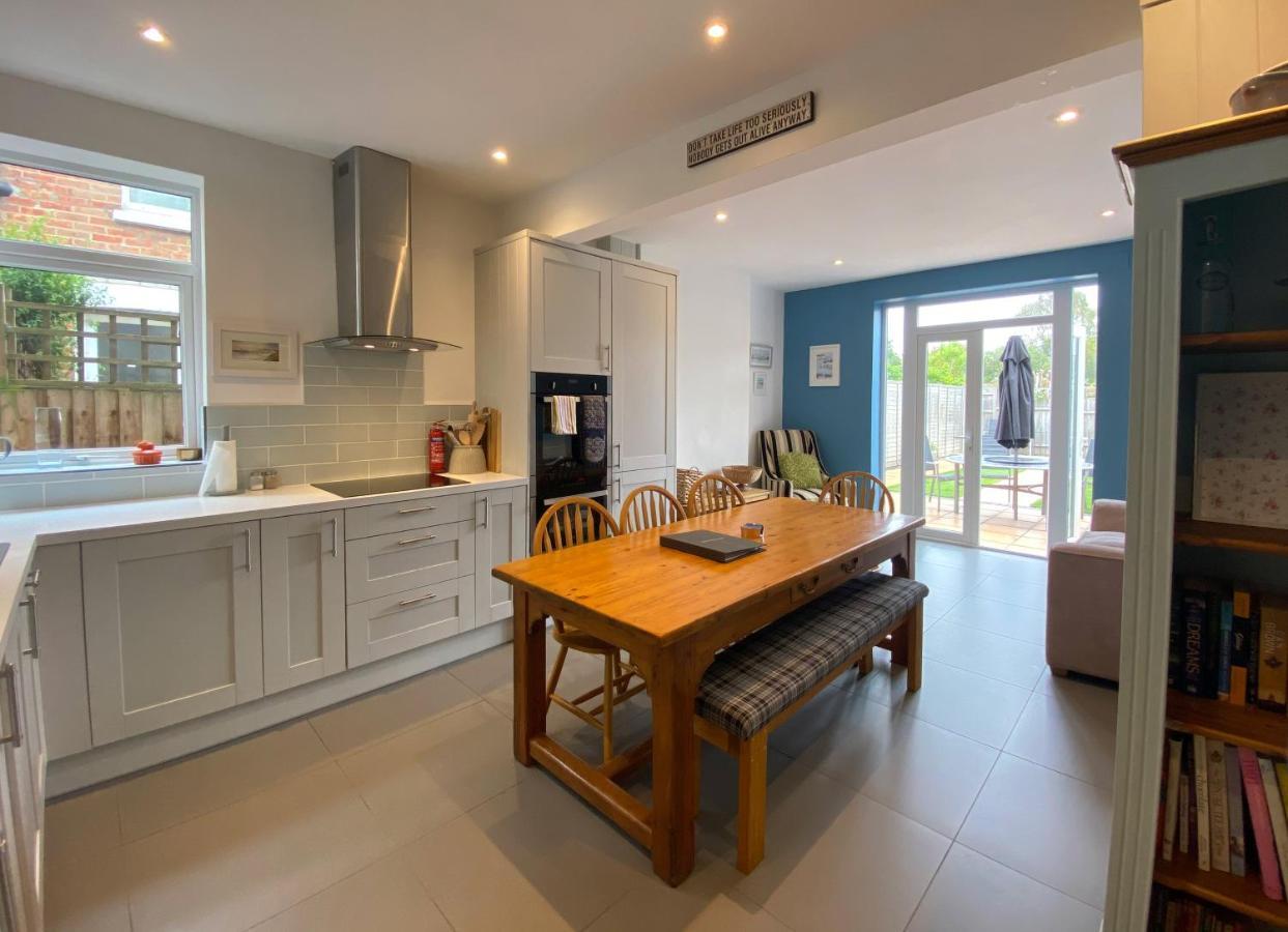 Charming 3 Bed House And Garden, Pet Friendly Βίλα Μπόρνμουθ Εξωτερικό φωτογραφία